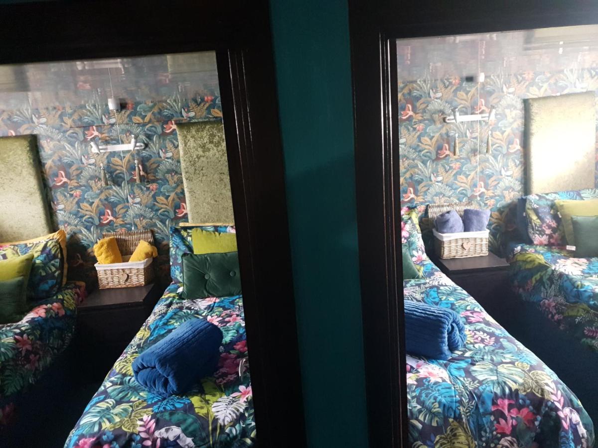 Jasmine Coral Jay Boutique Boatel Ocean Village 지브롤터 외부 사진