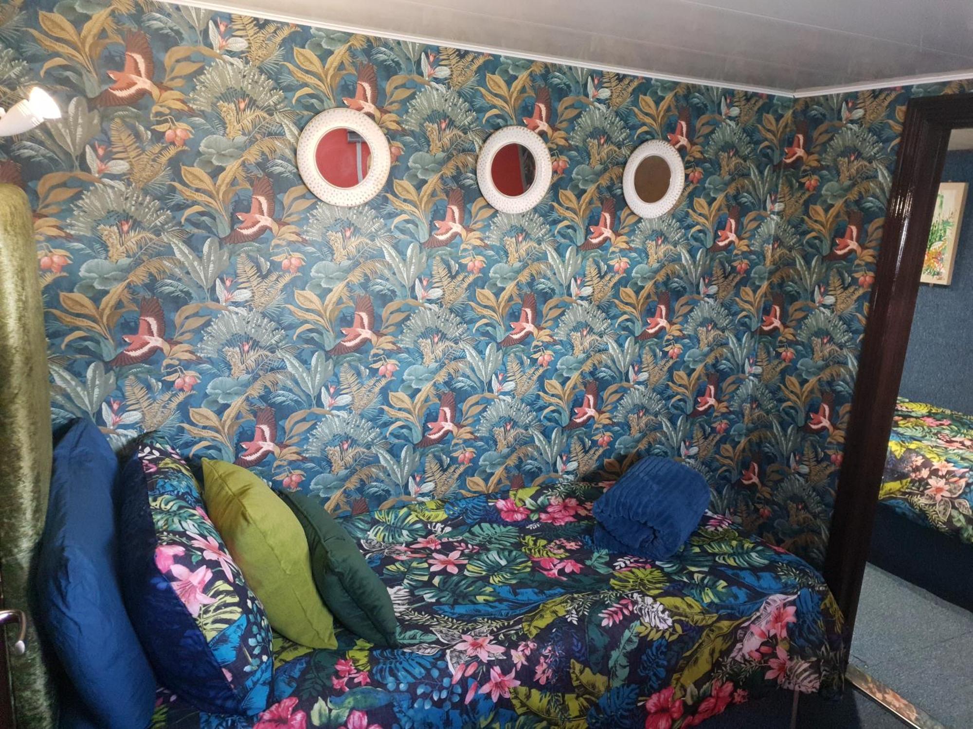 Jasmine Coral Jay Boutique Boatel Ocean Village 지브롤터 객실 사진