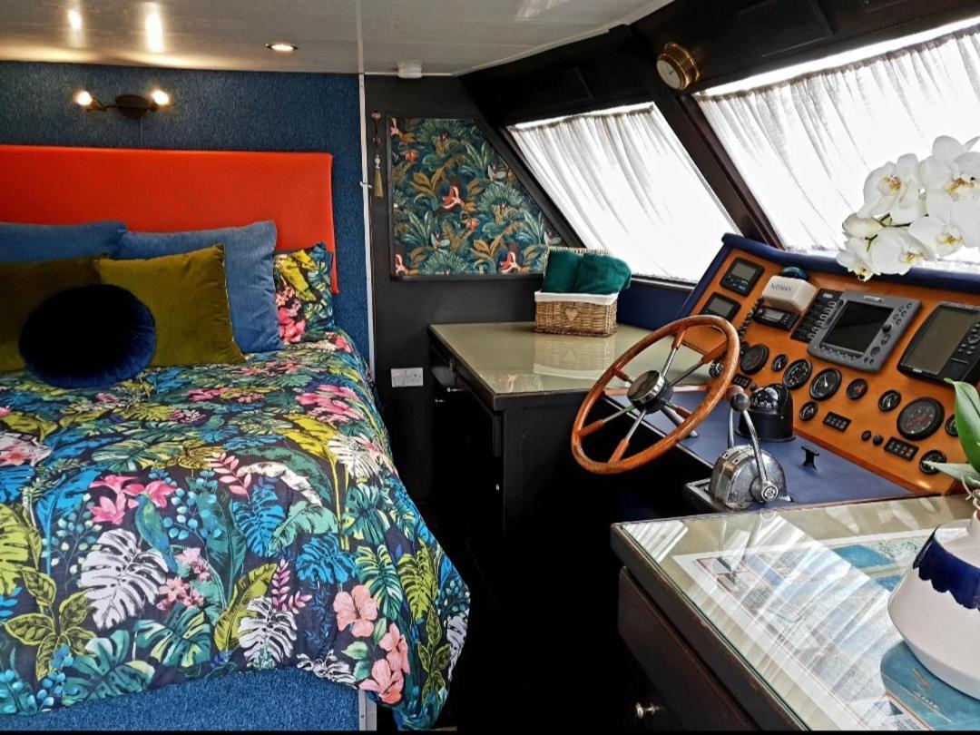 Jasmine Coral Jay Boutique Boatel Ocean Village 지브롤터 외부 사진